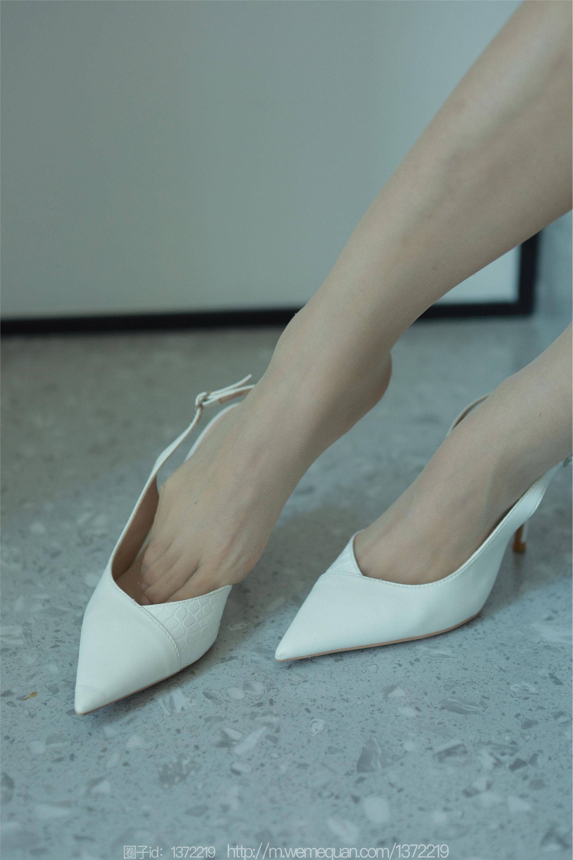 IESS异思趣向  2023.05.14 丝享家 1451 小宝《浅色包臀裙》